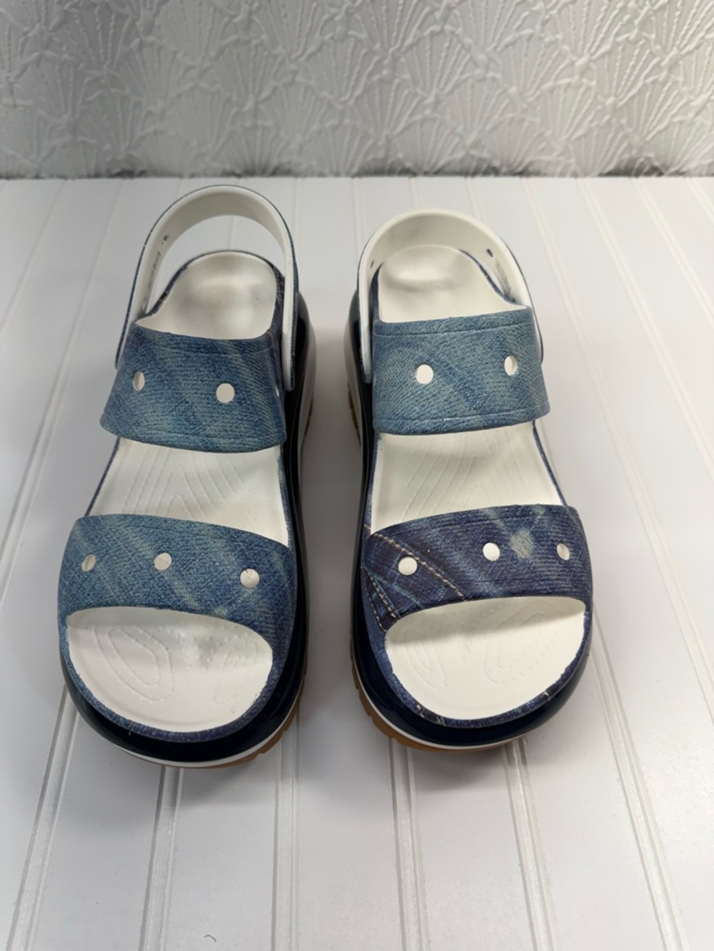 Crocs Classic Mega Crush Denim Platform Sandals Womens Size 10 - Picture 3 of 8